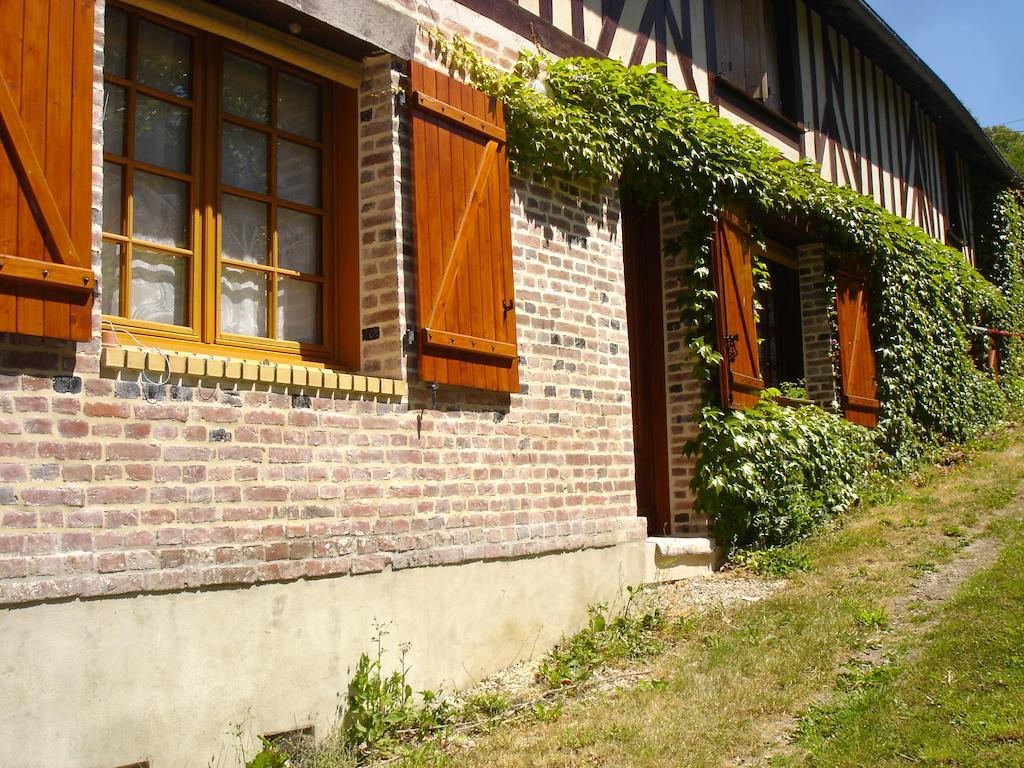 Le Val Godard Fresnay-le-Samson Exterior foto